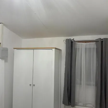 Captivating 1-bed In Newquay בקתה *